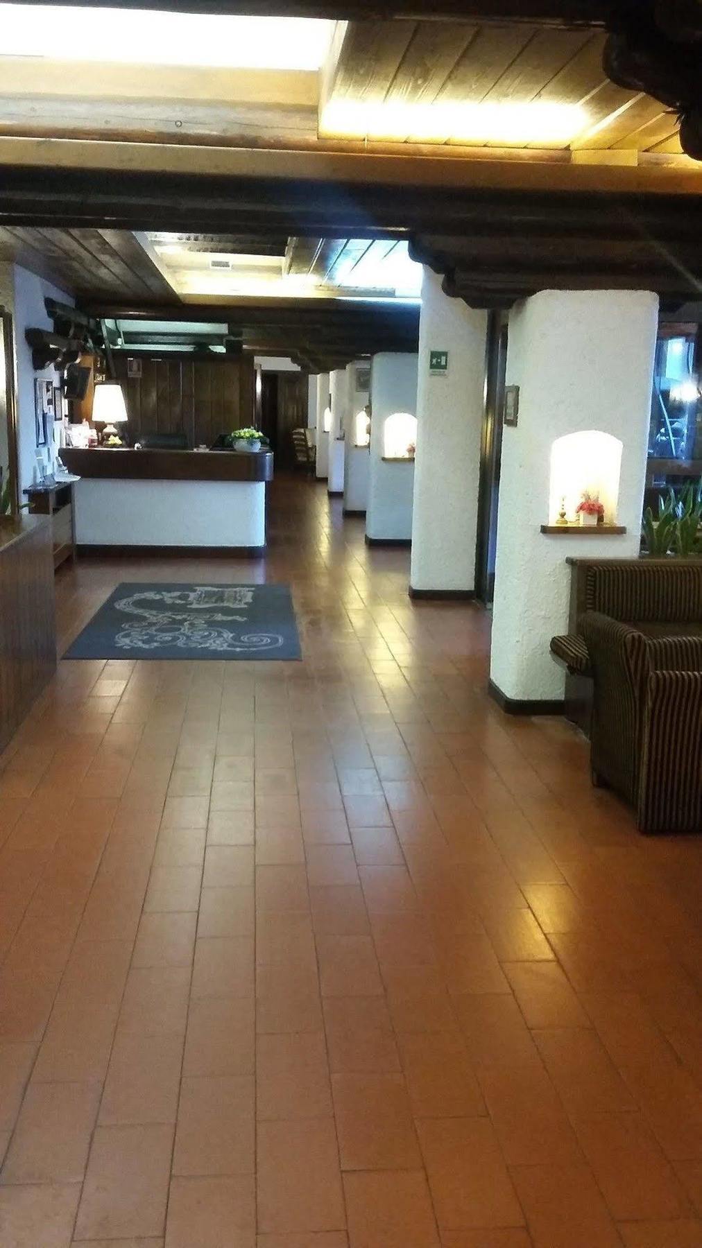 伊尔露斯特戈酒店 鲁巴诺 外观 照片